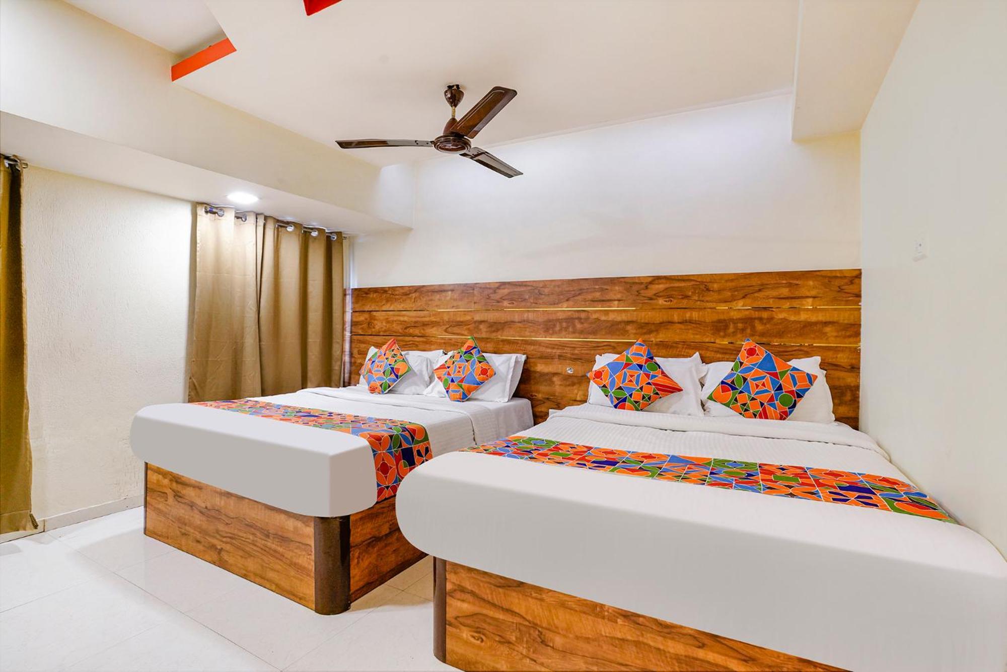 Fabexpress Amber Corp Inn - Nr Nesco Exhibition Center Mumbai Bagian luar foto