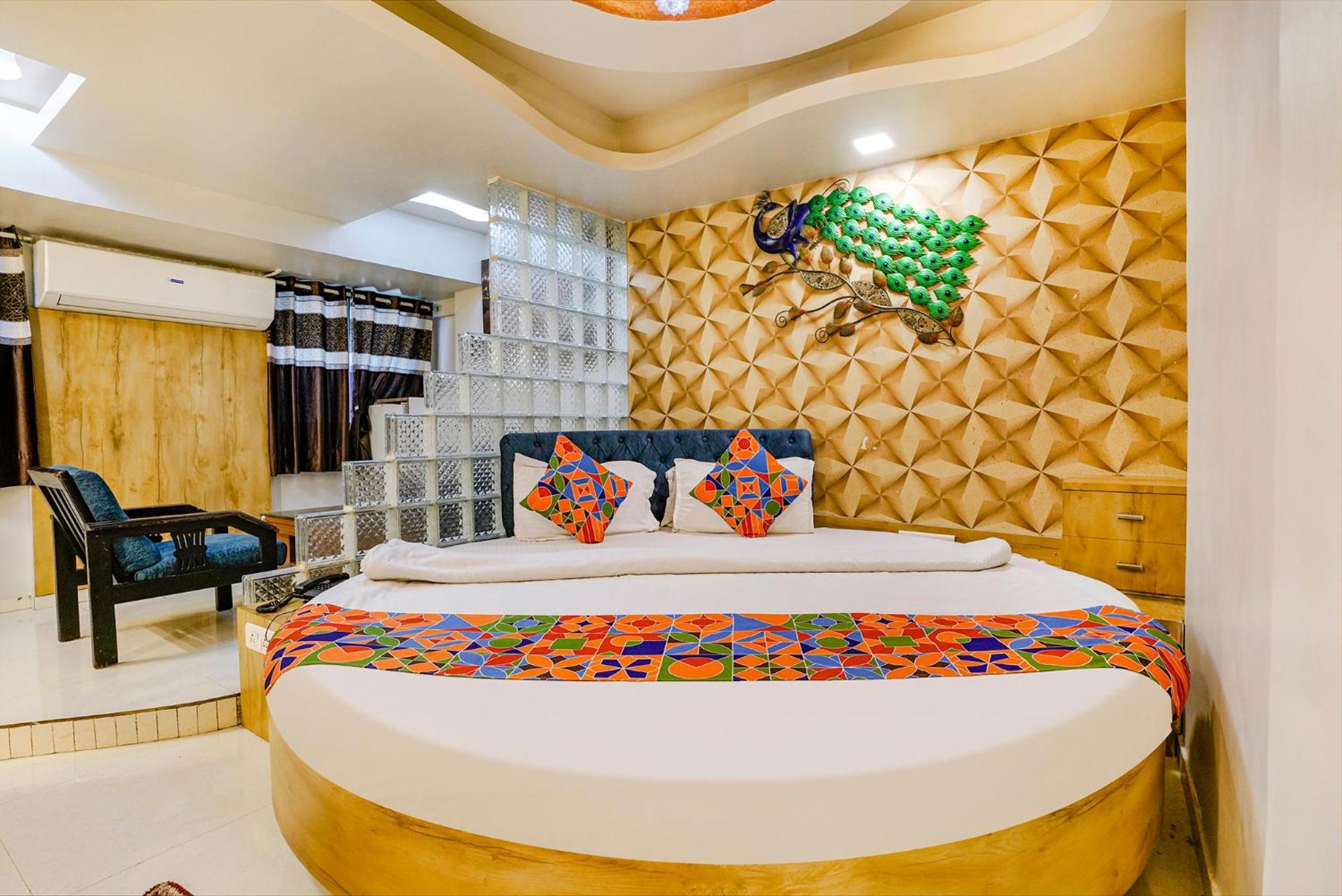 Fabexpress Amber Corp Inn - Nr Nesco Exhibition Center Mumbai Bagian luar foto