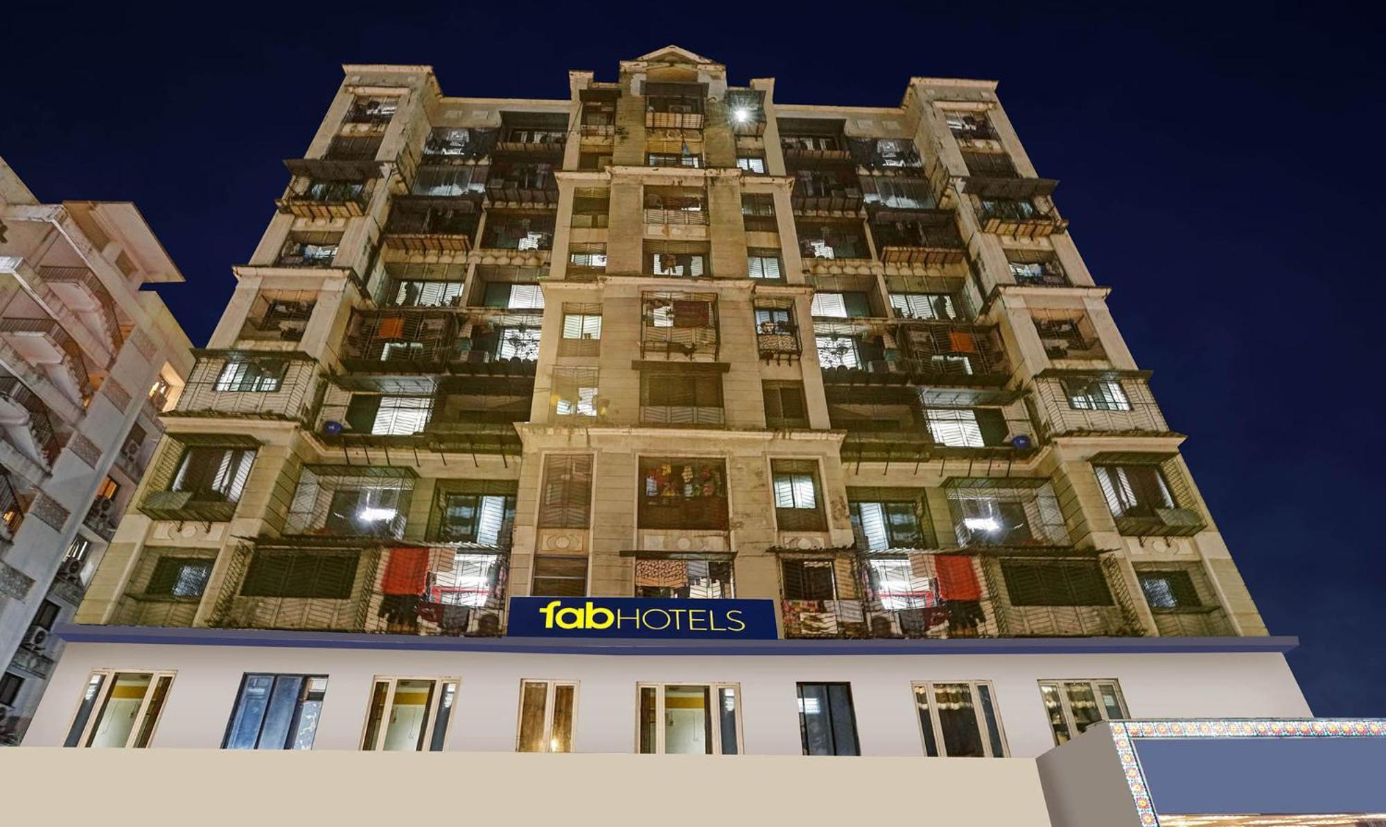 Fabexpress Amber Corp Inn - Nr Nesco Exhibition Center Mumbai Bagian luar foto